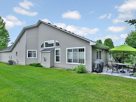 3rd image of 1851 Pioneer Ln