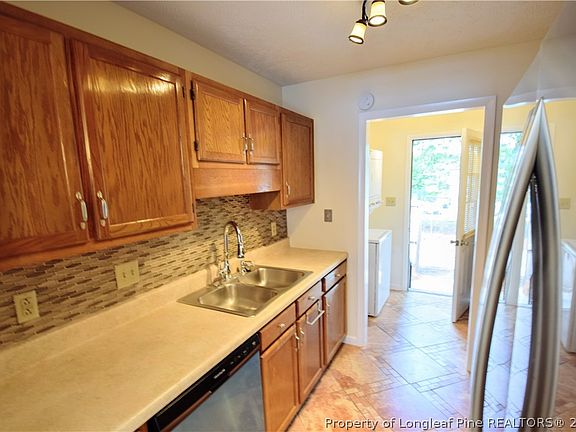 5th image of 206 Villa Dr