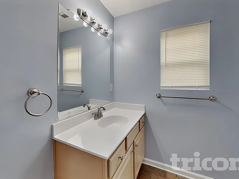 18011 Lynn Ln — Photo 11