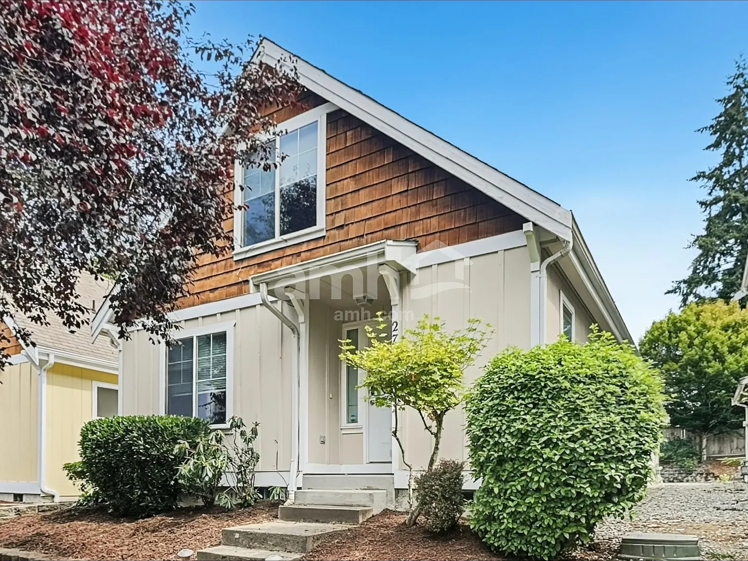 3 bed, 2.5 bath, 1428 sqft, $2,695 — Photo 2
