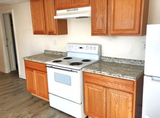 2 Seminole St, Warwick, RI 02889