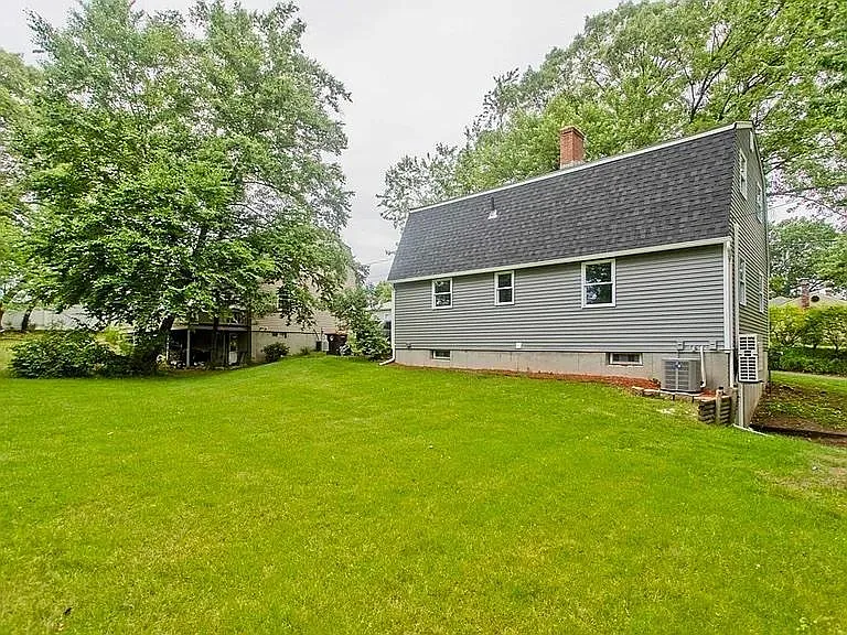 34 Mooreland St — Photo 24