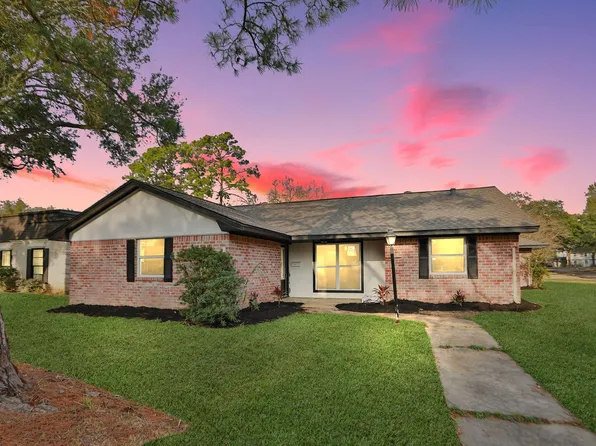 18111 Barbuda Ln, Houston, TX 77058