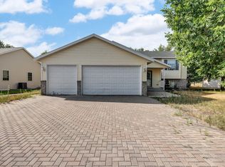 310 Iris Ln NE, Saint Joseph, MN 56374