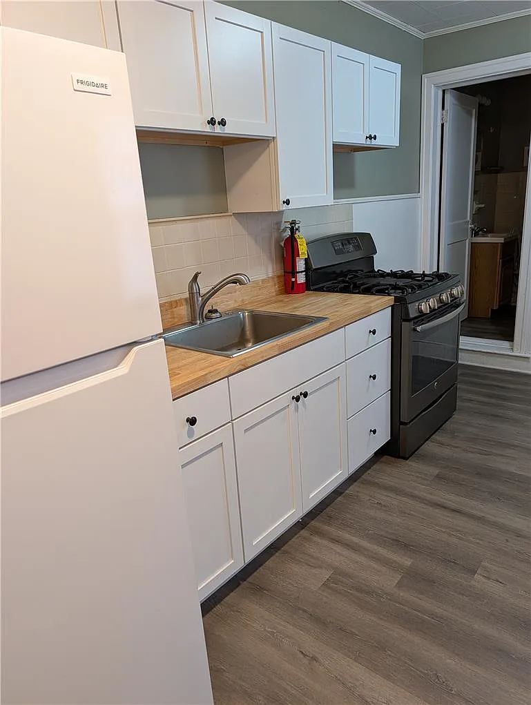 1 bed, 640 sqft, $1,300 — Photo 3