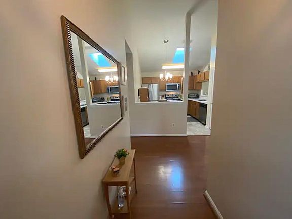 4th image of 11058 Santa Fe St N