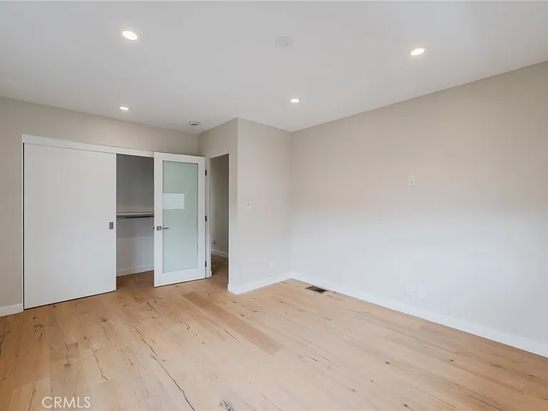 420 28th St — Photo 25