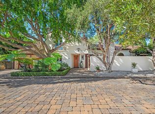 695 Holladay Rd, Pasadena, CA 91106