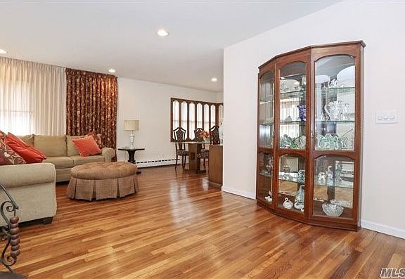 5th image of 1477 Prospect Ave