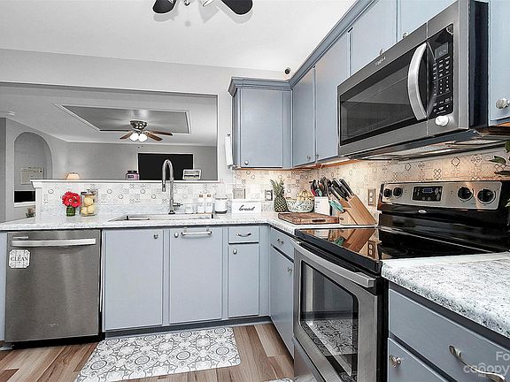 3rd image of 133 Boiling Brook Dr #88