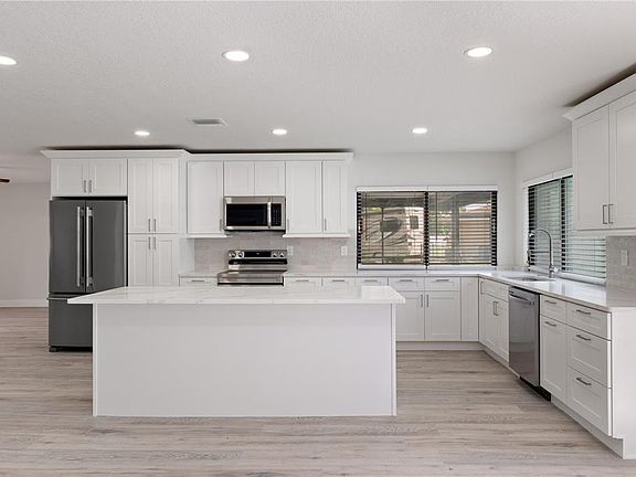 5th image of 10380 LAFOY ROAD