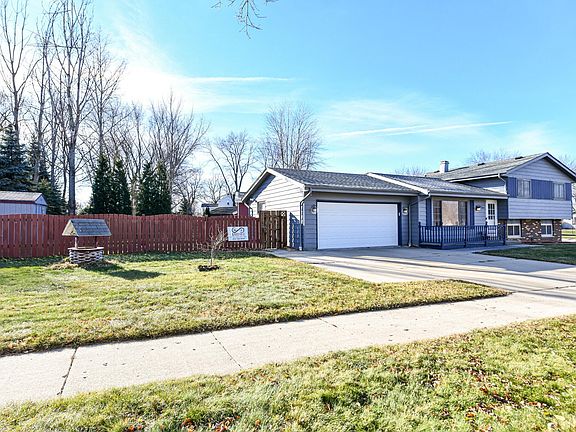 4th image of 3015 E Stonefield Dr