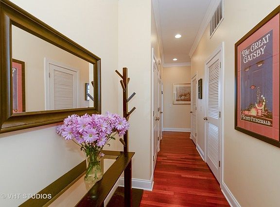 2nd image of 4814 N Damen Ave APT 409