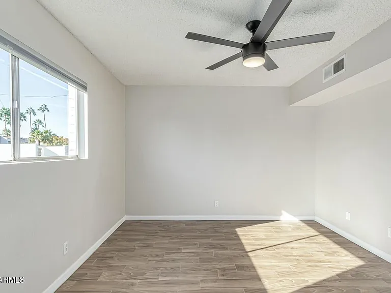 721 E Montebello Ave #108 — Photo 19