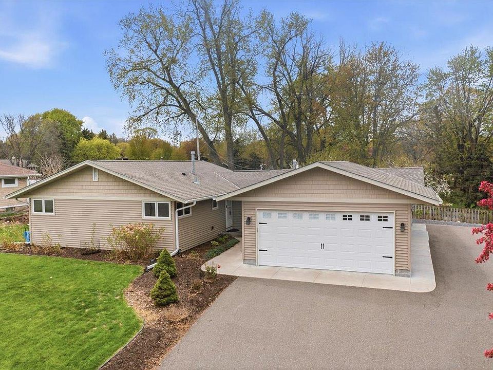 1st image of 2222 Draper Ave