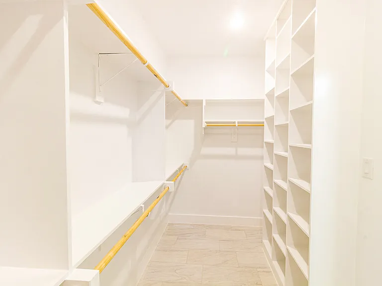 536 Highview Ct — Photo 24