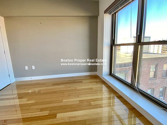 3rd image of 1088 Boylston St Penthouse 4