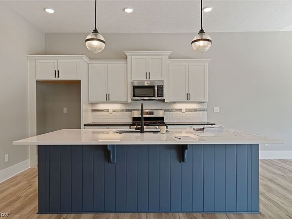 5th image of 6127 Grey Heron Dr
