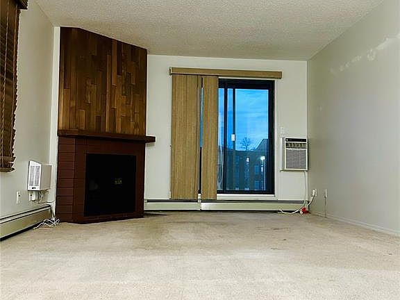 2nd image of UNIT 305-1110 9th AVENUE NE