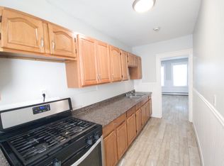 99 Roberts St #3R, Woonsocket, RI 02895