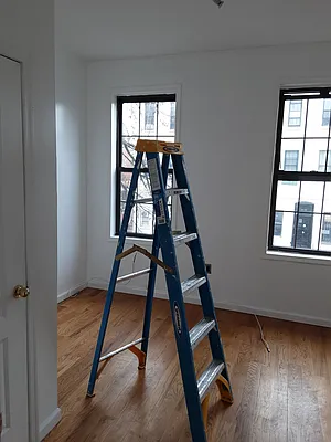 Rented by EXR | media 18