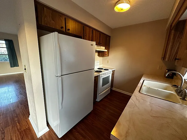 3 New North Ct — Photo 4