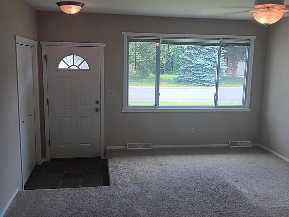 3rd image of 2685 Richardson St