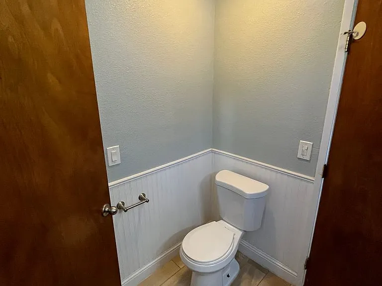 4907 W Howard Ave — Photo 19