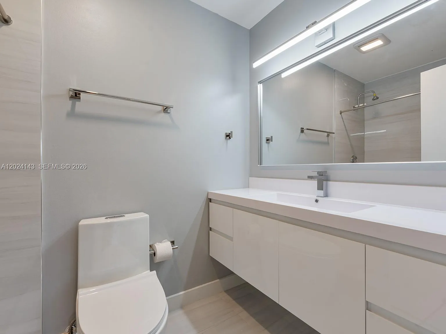 4 bed, 2.0 bath, 1330 sqft, $3,700 — Photo 4