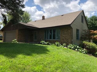 703 Kingsway Ave, Rockford, IL 61108