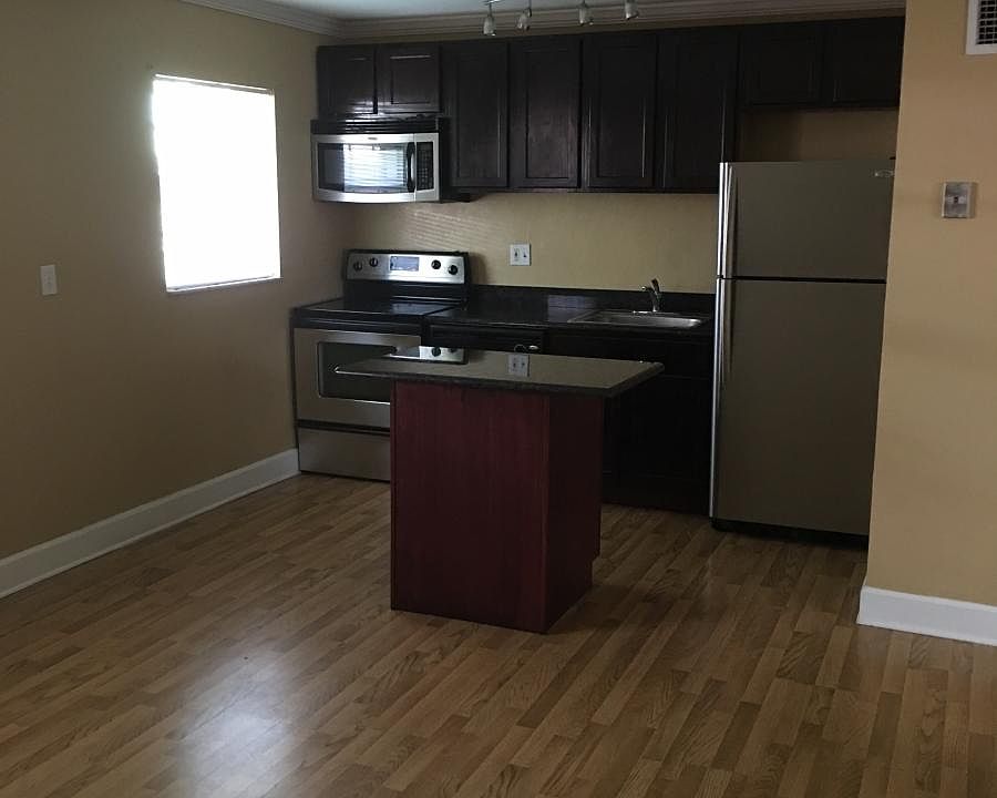 1st image of 2422 Kilgore St Unit 31