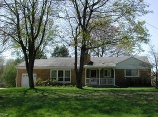 908 N Jacoby Rd, Akron, OH 44321