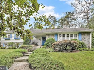 20 Hummingbird Rd, Wyomissing, PA 19610