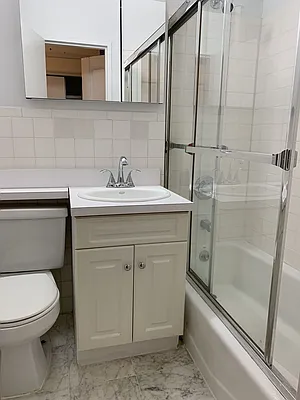 Rented by Urban Real Estate Inc | media 4