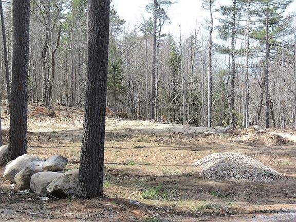 3rd image of 109 Ridge Top Rd