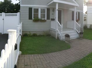 53 Bedlow Ave, Newport, RI 02840