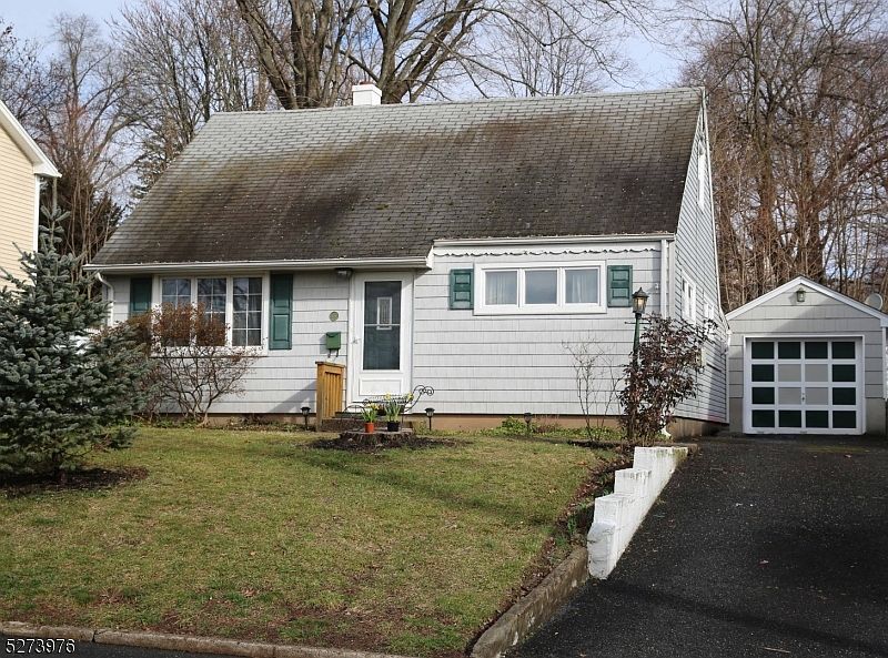 1st image of 37 Richard Dr