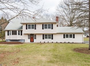12 Sherwood Dr, Basking Ridge, NJ 07920