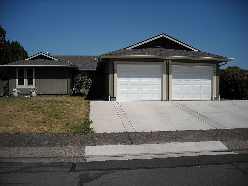 1st image of 2492 41st Pl SE