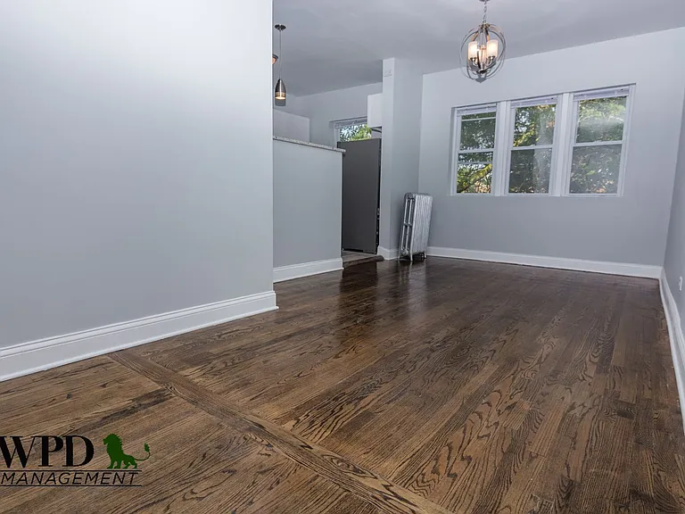 7639 S. Colfax Ave. — Photo 10