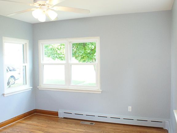 5th image of 214 Seward Ave