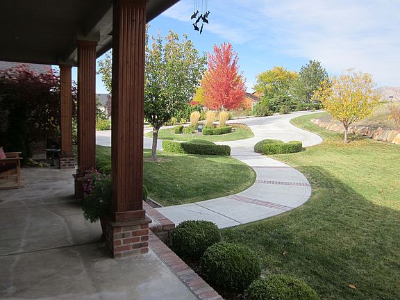 5th image of 2053 Horseshoe Dr