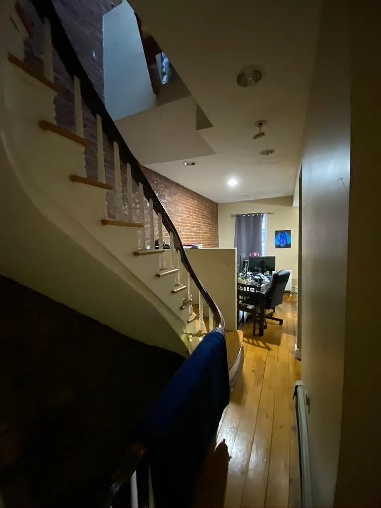 3 bed, 1.5 bath, 1300 sqft, $3,500 — Photo 3