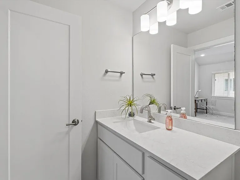28 Clearview Terrace Pl — Photo 43