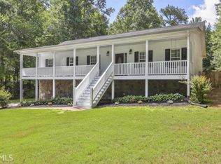 175 Strathmore Dr, Sharpsburg, GA 30277