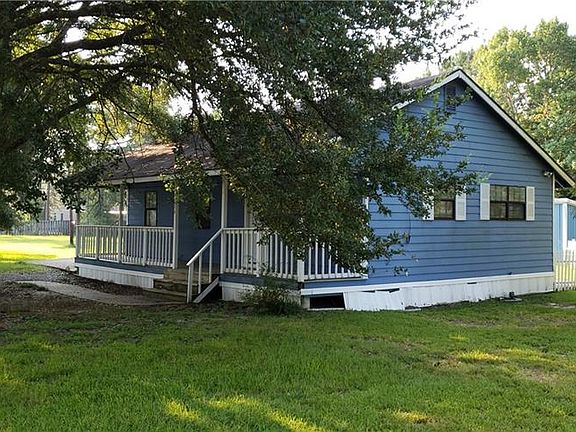2nd image of 504 Oleander Ln