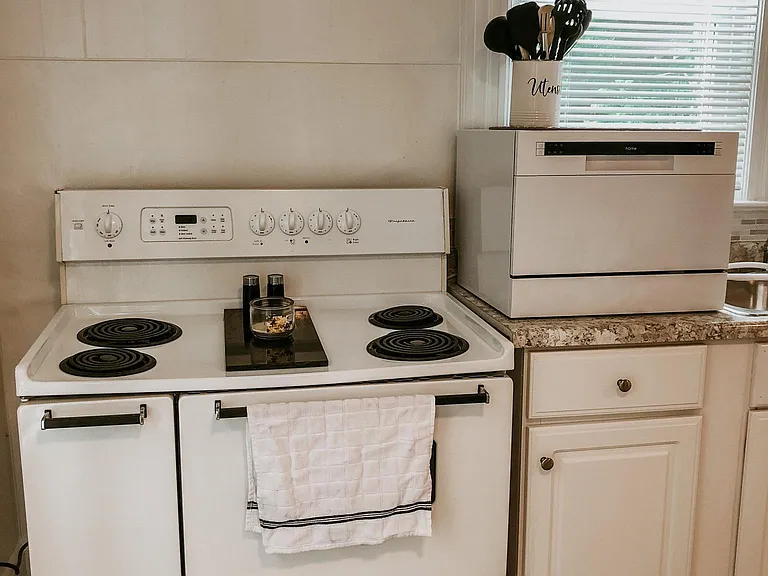 107 E Holston Ave #1 — Photo 6