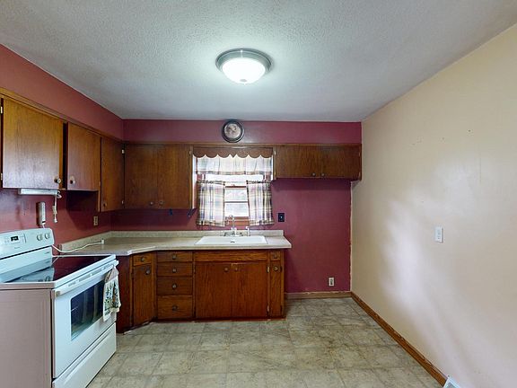 4th image of 1502 Edina Ave