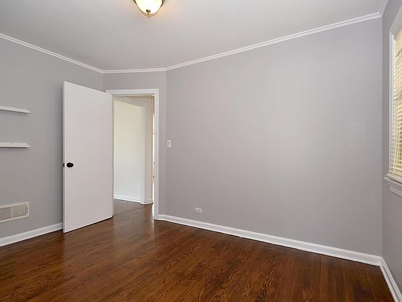 2nd image of 1310 E Walnut Ave