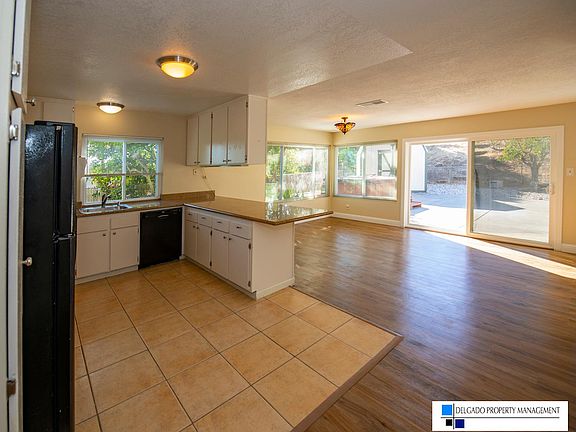 4th image of 230 Essex Way